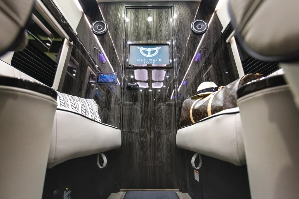 Gallery_CoachEx_Int3